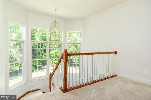 8906 LAUREL OVERLOOK DR, Lorton, VA 22079