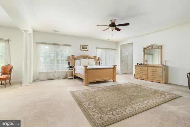 8906 LAUREL OVERLOOK DR, Lorton, VA 22079