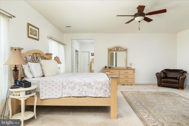 8906 LAUREL OVERLOOK DR, Lorton, VA 22079