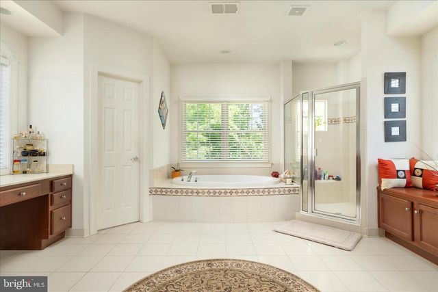 8906 LAUREL OVERLOOK DR, Lorton, VA 22079
