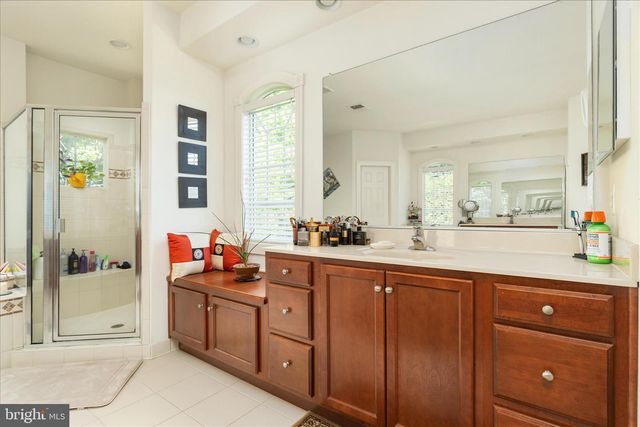 8906 LAUREL OVERLOOK DR, Lorton, VA 22079