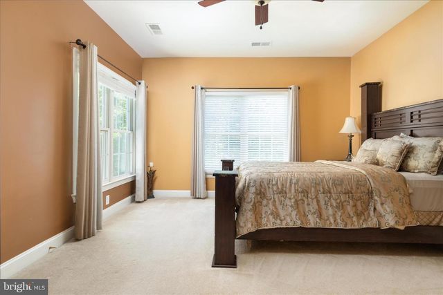 8906 LAUREL OVERLOOK DR, Lorton, VA 22079