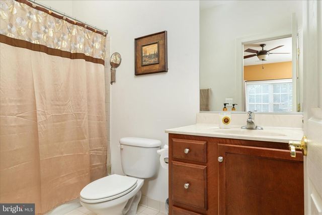 8906 LAUREL OVERLOOK DR, Lorton, VA 22079