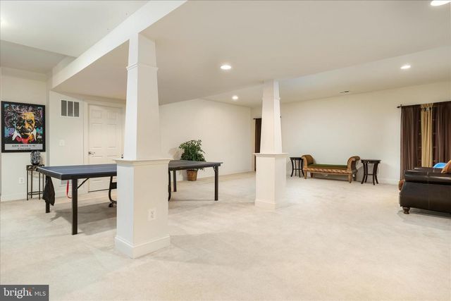 8906 LAUREL OVERLOOK DR, Lorton, VA 22079