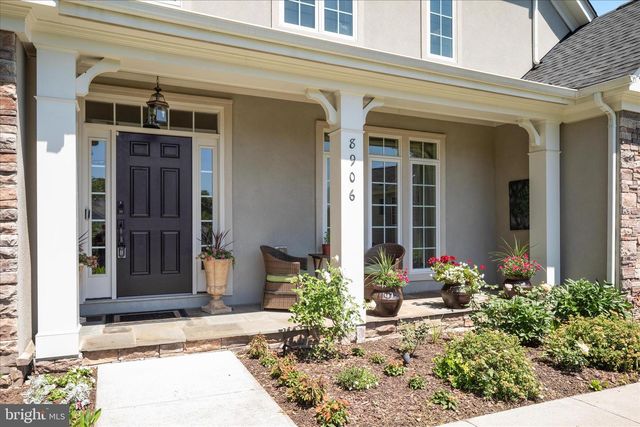 8906 LAUREL OVERLOOK DR, Lorton, VA 22079