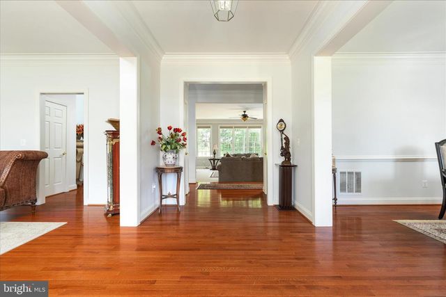 8906 LAUREL OVERLOOK DR, Lorton, VA 22079