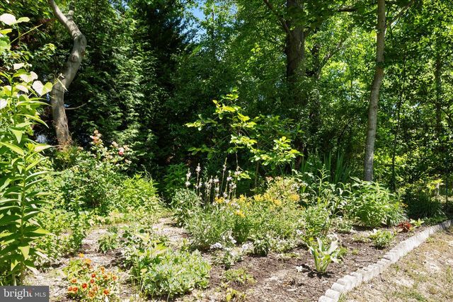8906 LAUREL OVERLOOK DR, Lorton, VA 22079