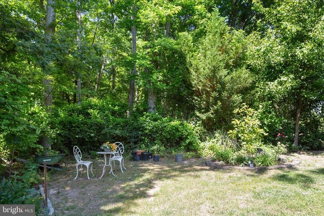 8906 LAUREL OVERLOOK DR, Lorton, VA 22079