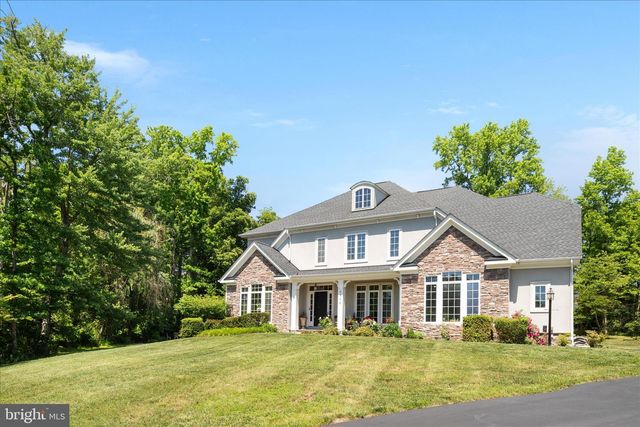 8906 LAUREL OVERLOOK DR, Lorton, VA 22079