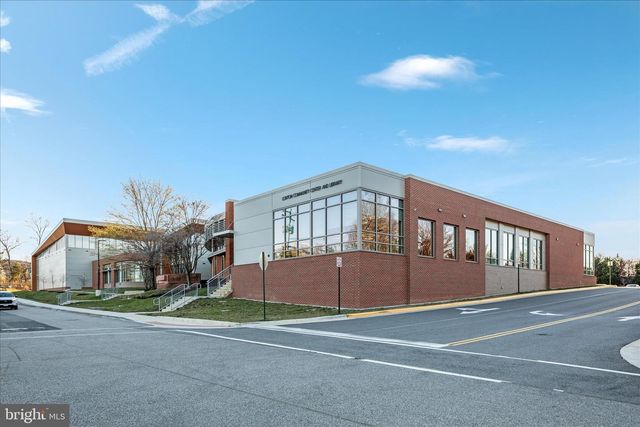 8906 LAUREL OVERLOOK DR, Lorton, VA 22079