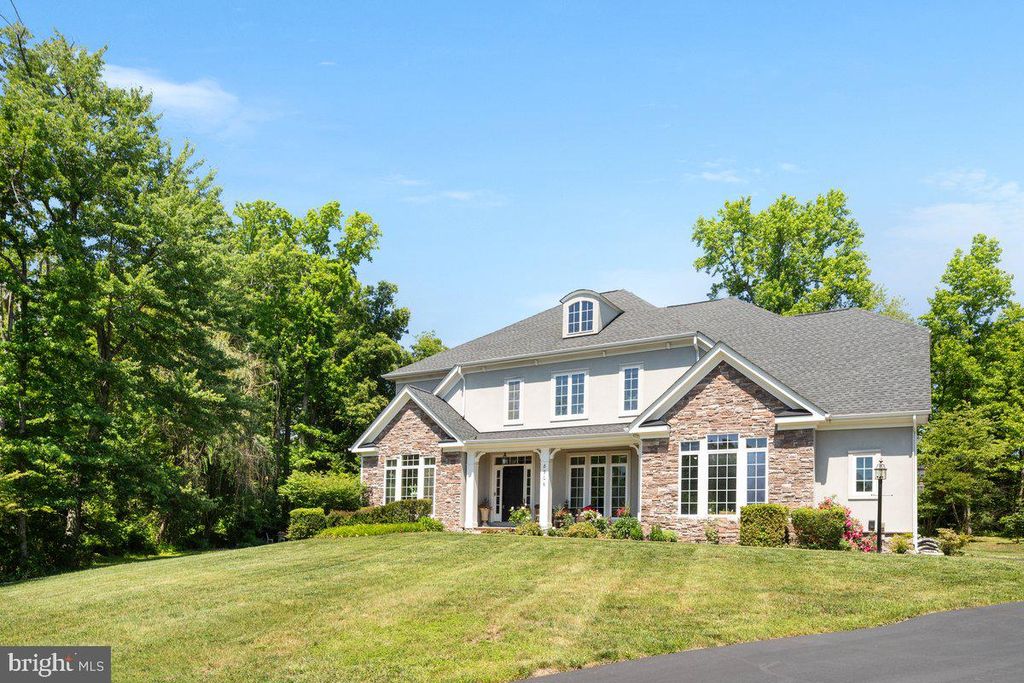 8906 LAUREL OVERLOOK DR, Lorton, VA 22079