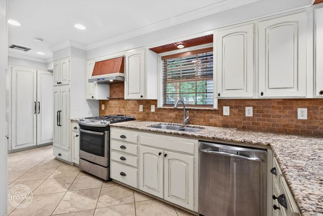 732 Coachlight Road, Shreveport, LA 71106
