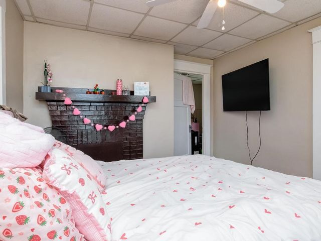 282 9th St, Ambridge, PA 15003