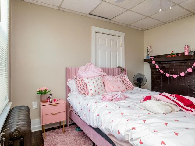 282 9th St, Ambridge, PA 15003