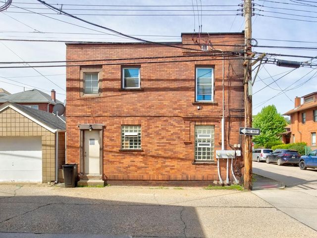 282 9th St, Ambridge, PA 15003