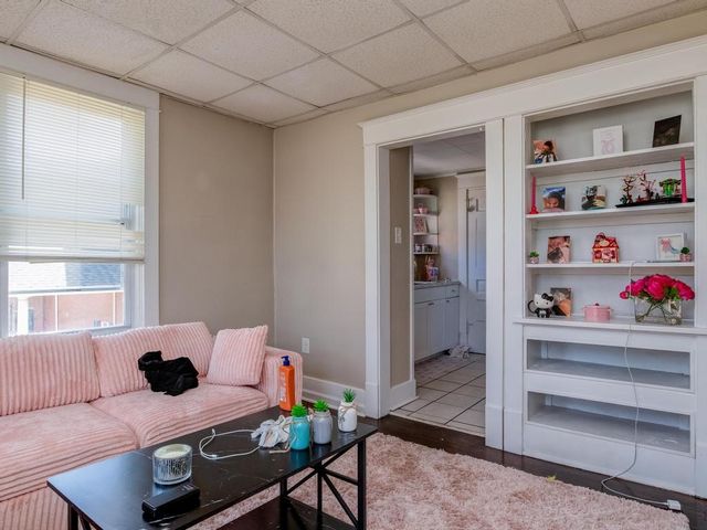 282 9th St, Ambridge, PA 15003