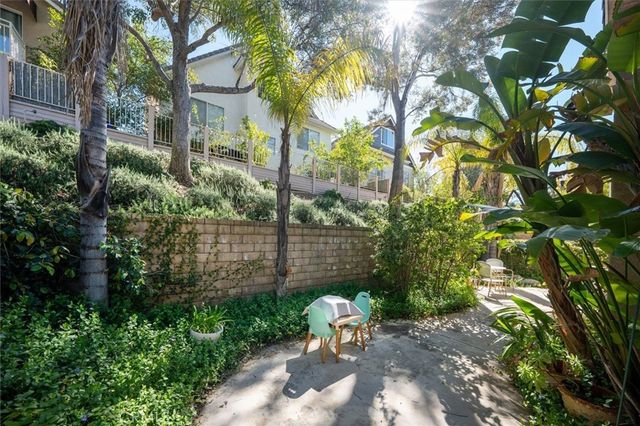 27162 Westview, Valencia, CA 91354