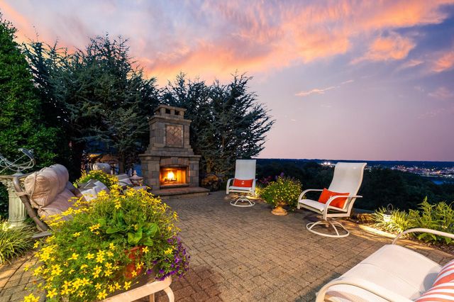 109 Private Drive 633, Chesapeake, OH 45619