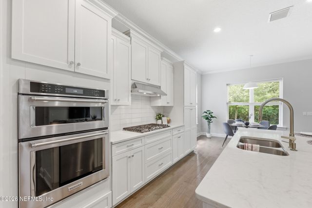 275 FRESHWATER Drive, St. Johns, FL 32259