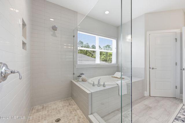 275 FRESHWATER Drive, St. Johns, FL 32259