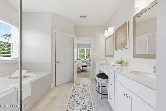 275 FRESHWATER Drive, St. Johns, FL 32259