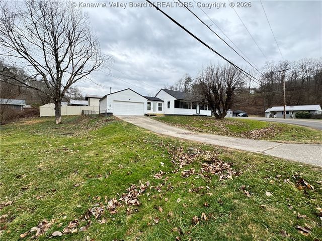 101 Riverview Drive, St Albans, WV 25177