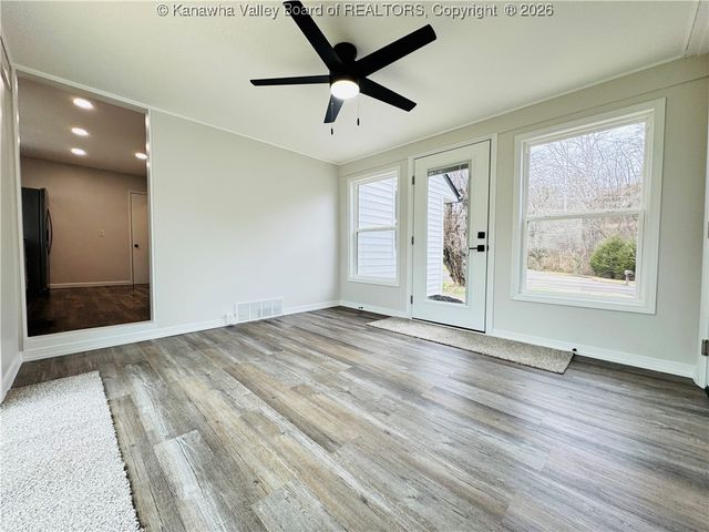 101 Riverview Drive, St Albans, WV 25177