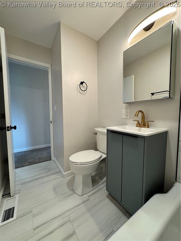 101 Riverview Drive, St Albans, WV 25177