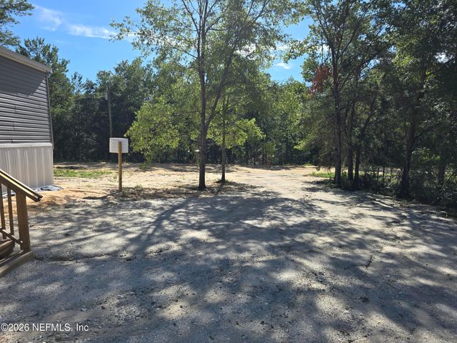 308 WILSON Drive, Interlachen, FL 32148