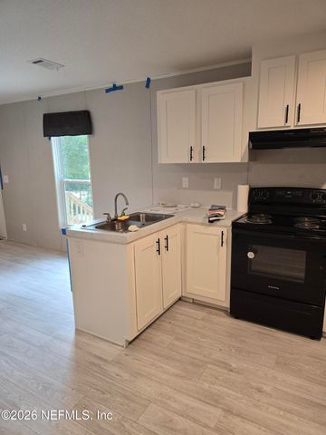308 WILSON Drive, Interlachen, FL 32148