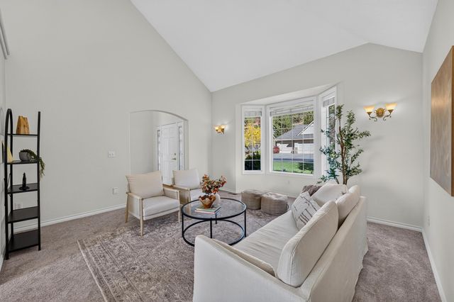1306 E Blackwood Ln, Spokane, WA 99223