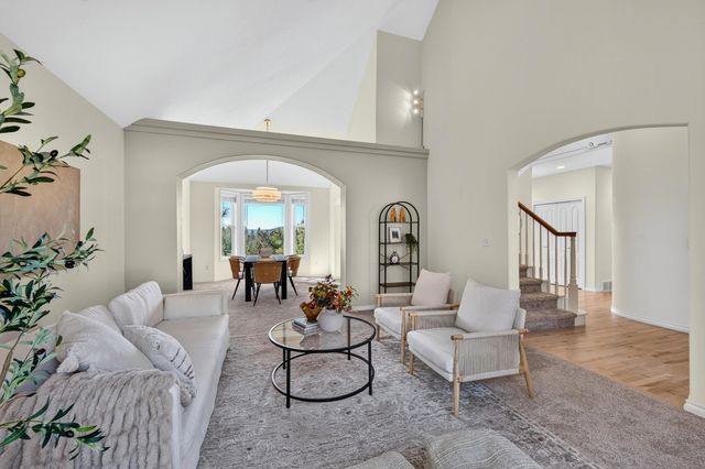 1306 E Blackwood Ln, Spokane, WA 99223