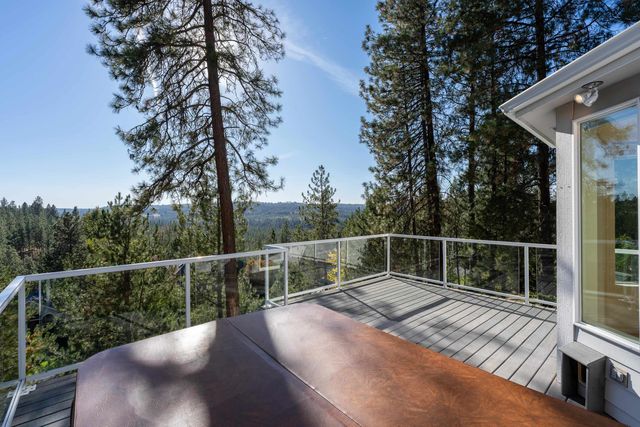 1306 E Blackwood Ln, Spokane, WA 99223