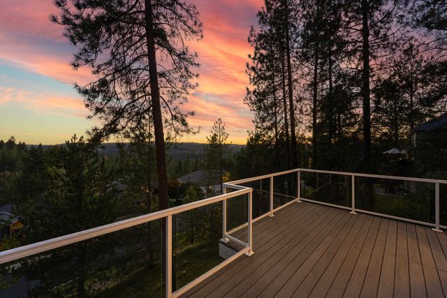 1306 E Blackwood Ln, Spokane, WA 99223
