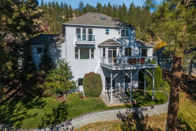 1306 E Blackwood Ln, Spokane, WA 99223