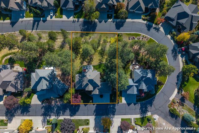 1306 E Blackwood Ln, Spokane, WA 99223