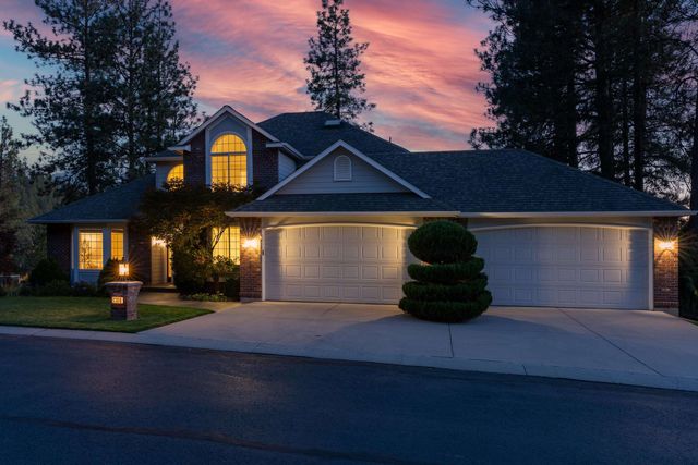1306 E Blackwood Ln, Spokane, WA 99223