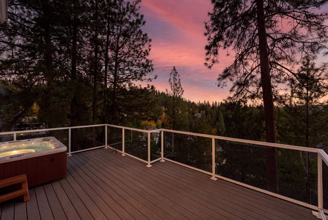 1306 E Blackwood Ln, Spokane, WA 99223