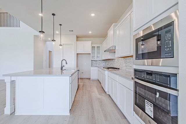 153 Peninsula Point Drive, Montgomery, TX 77356