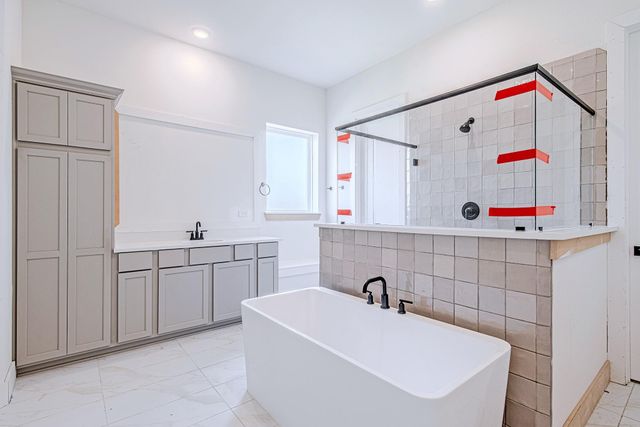 153 Peninsula Point Drive, Montgomery, TX 77356