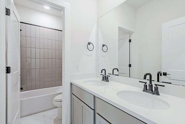 153 Peninsula Point Drive, Montgomery, TX 77356