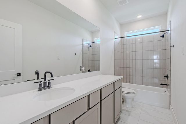 153 Peninsula Point Drive, Montgomery, TX 77356