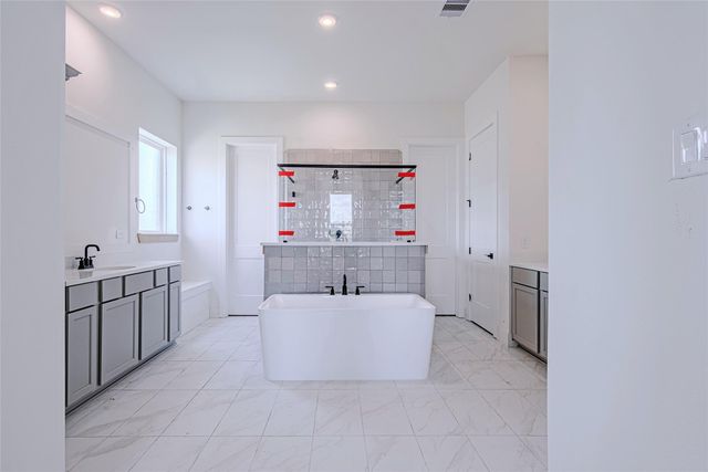 153 Peninsula Point Drive, Montgomery, TX 77356