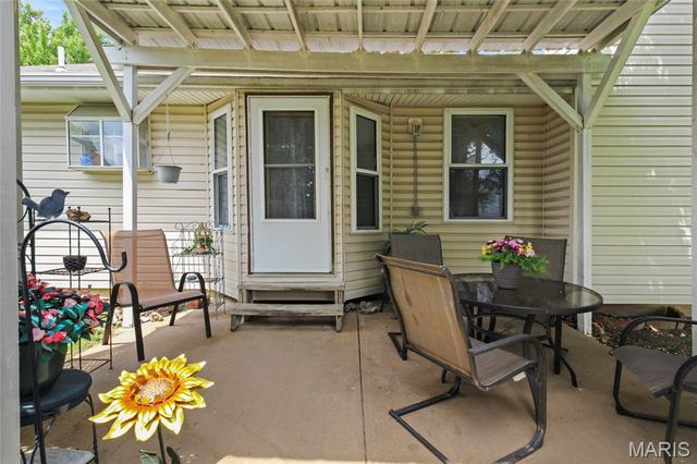 8 Knoll Ridge Court, O'fallon, MO 63368