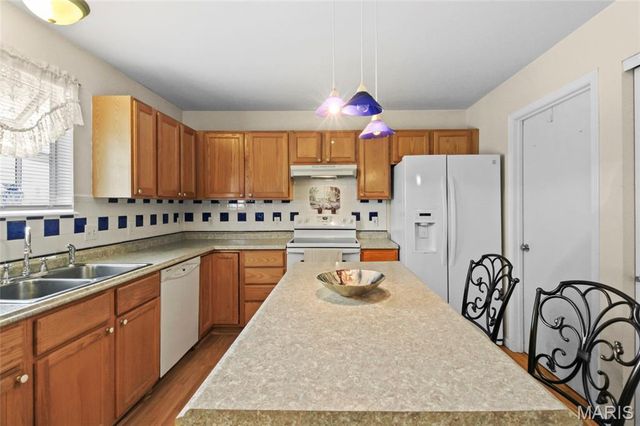 8 Knoll Ridge Court, O'fallon, MO 63368