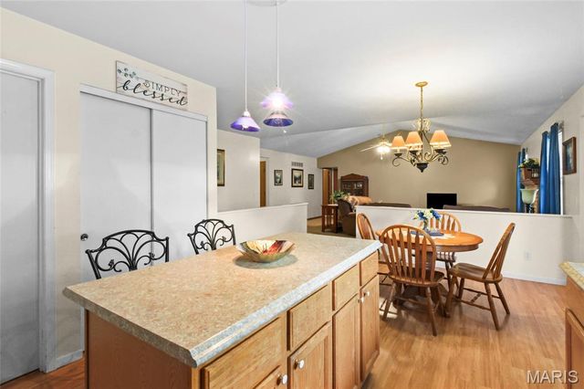 8 Knoll Ridge Court, O'fallon, MO 63368