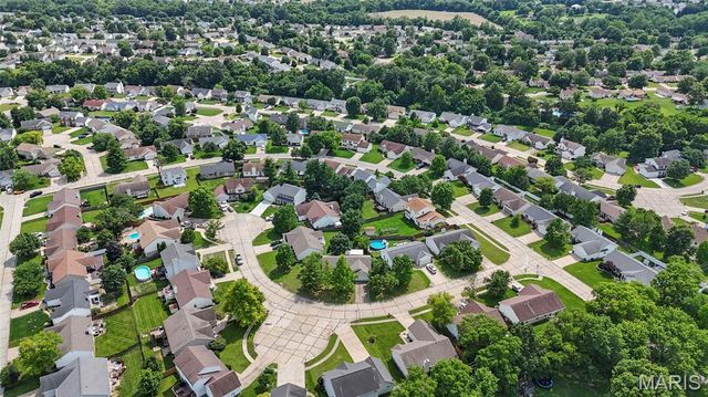 8 Knoll Ridge Court, O'fallon, MO 63368