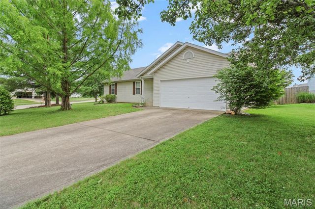 8 Knoll Ridge Court, O'fallon, MO 63368