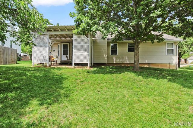 8 Knoll Ridge Court, O'fallon, MO 63368