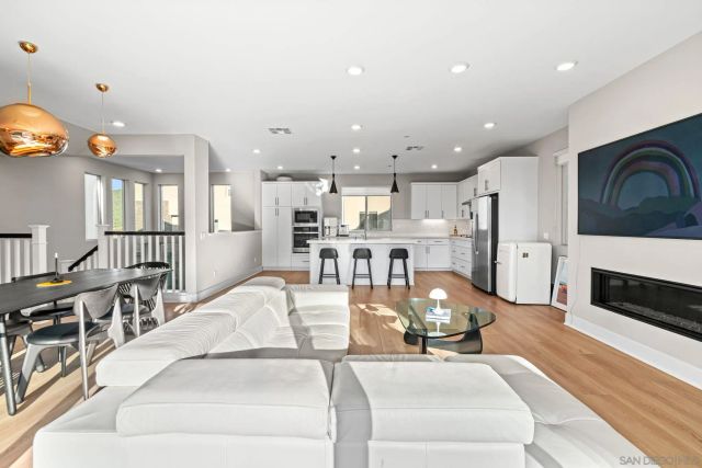 15852 Wenzel Ct, San Diego, CA 92127